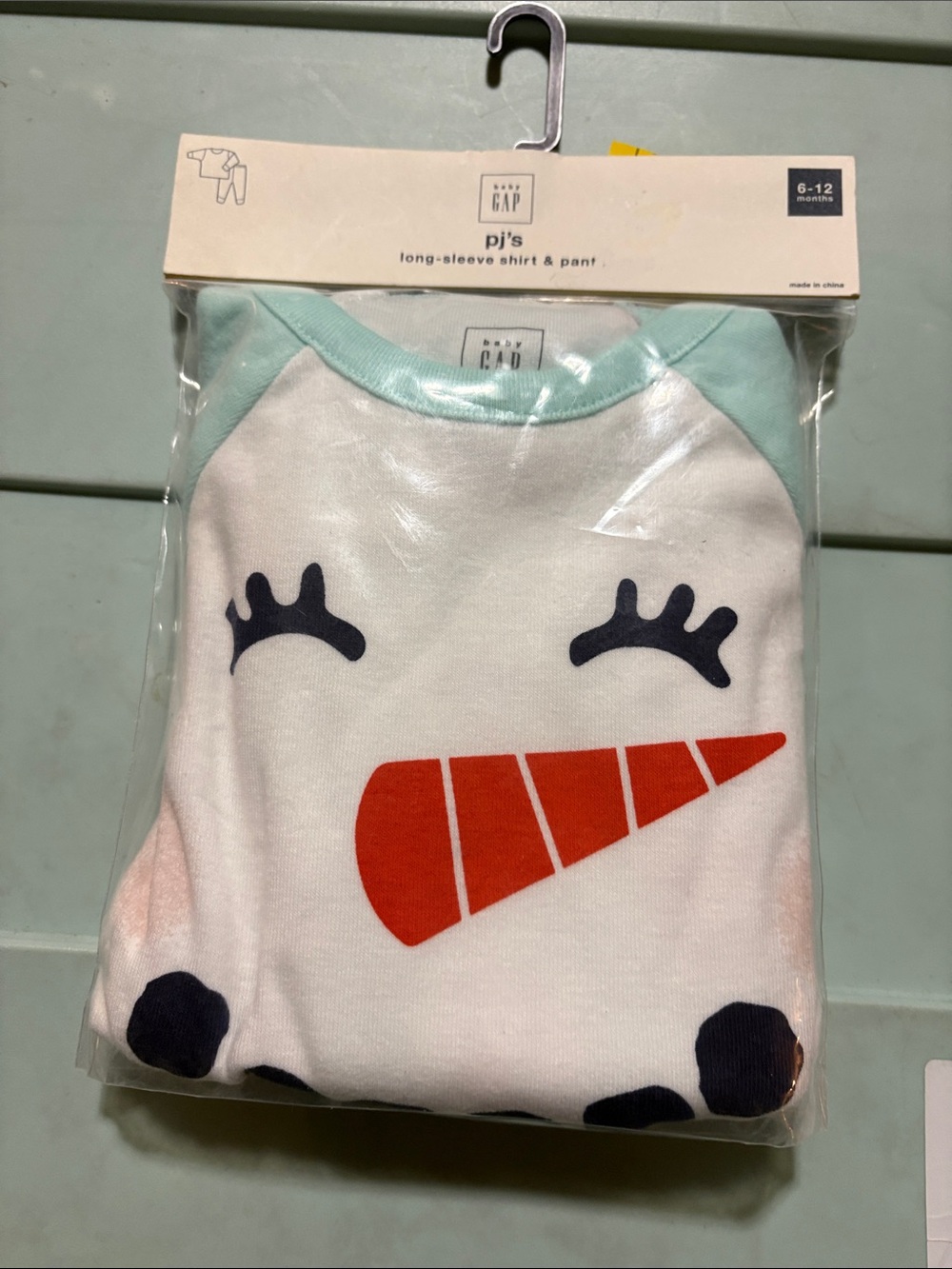 GAP White One-Piece Snowman Pajamas with Mint Trim